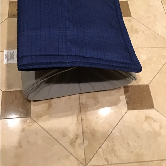 🎉COLLAPSABLE DOG OR CAT HOUSE SOFT SIDED NWOT - Picture 2 of 8